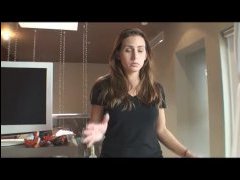 секс с сестрой на кухни 1 раз видео в россии