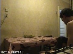 молодая девушка вызвала на дом парня русское секс видео